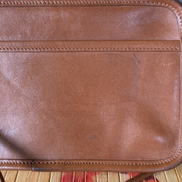 Vintage Coach Leather Carnival Crossbody 9925 - Picture 3 of 9